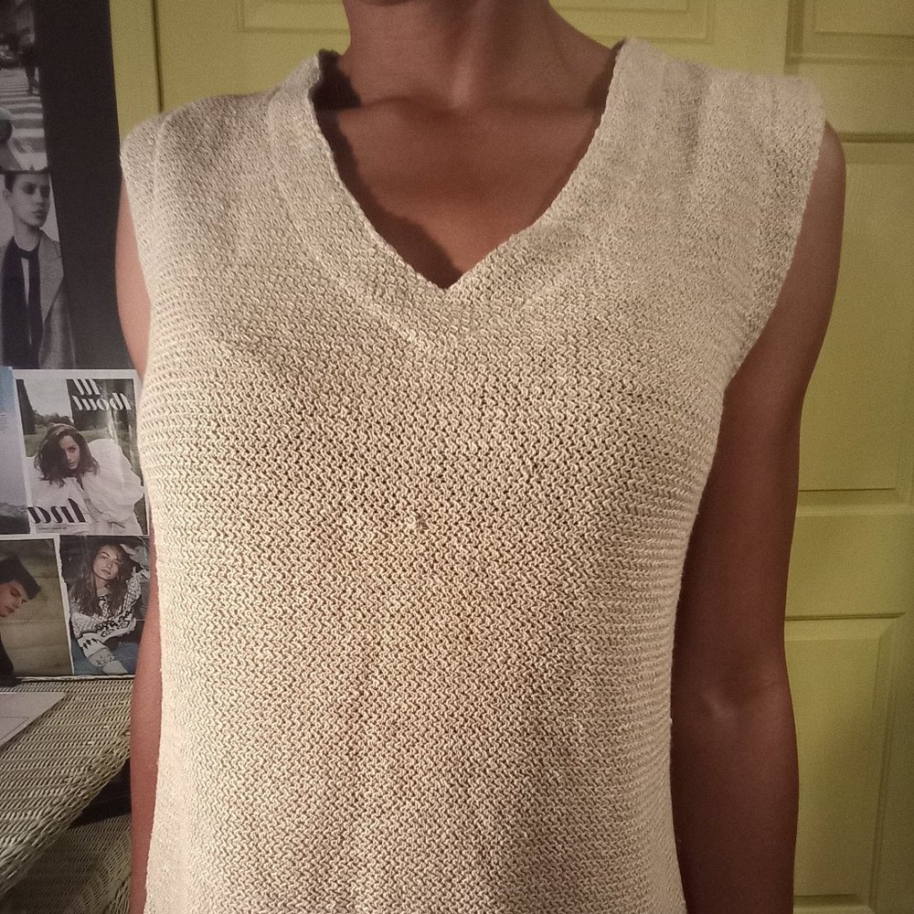 Earth Vegan Hemp-made garment 100% HEMP v-neck tank top